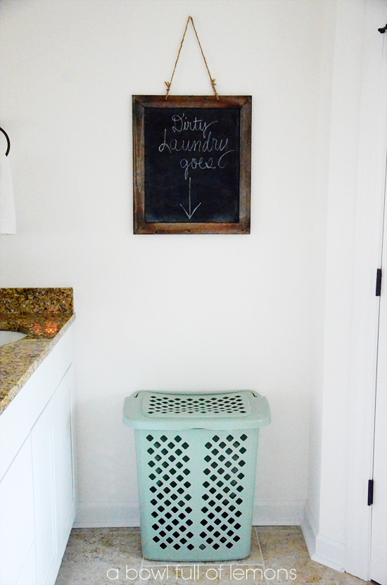 Bathroom organization by A Bowl Full of Lemons | A Bowl Full of Lemons