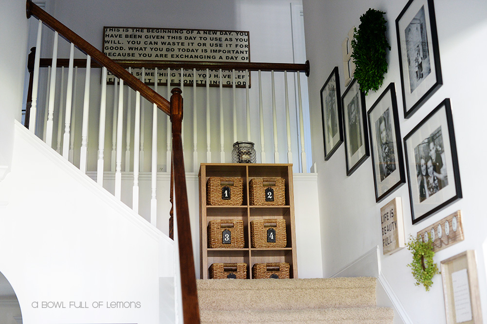 Thiết kế decorating upstairs hallway cho hành lang tầng trên của bạn
